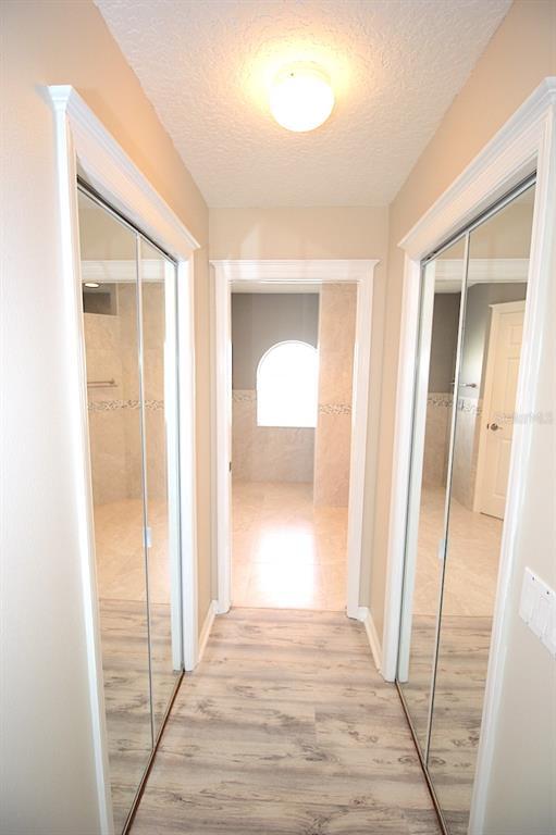 Building Photo - 20 Clarendon Ct N