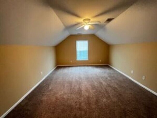 Building Photo - 159 Mayfield Dr