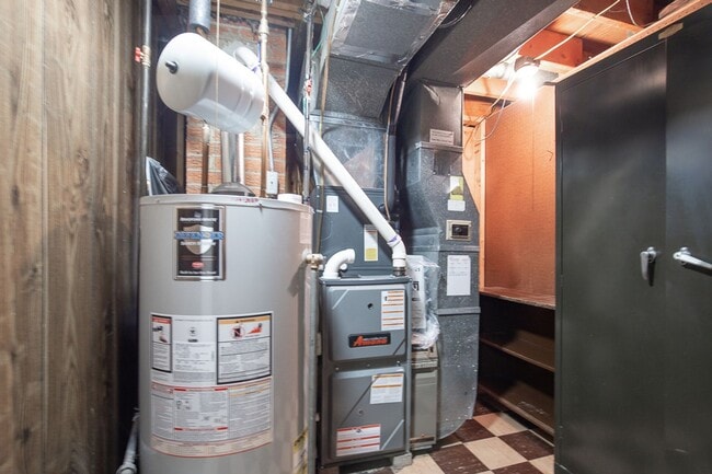 Building Photo - # Bedroom/2 Bath Single family!  Brook Park! Finished Basement