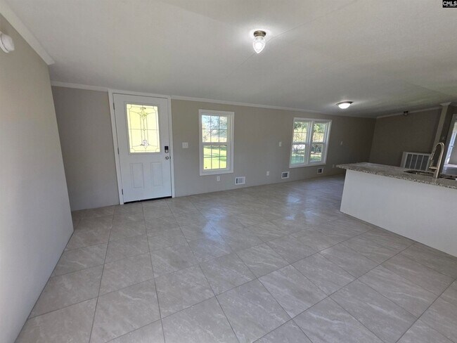 Building Photo - 714 Windy Rd