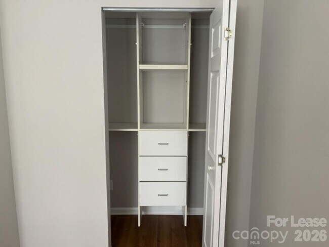 Building Photo - 306 Armour St