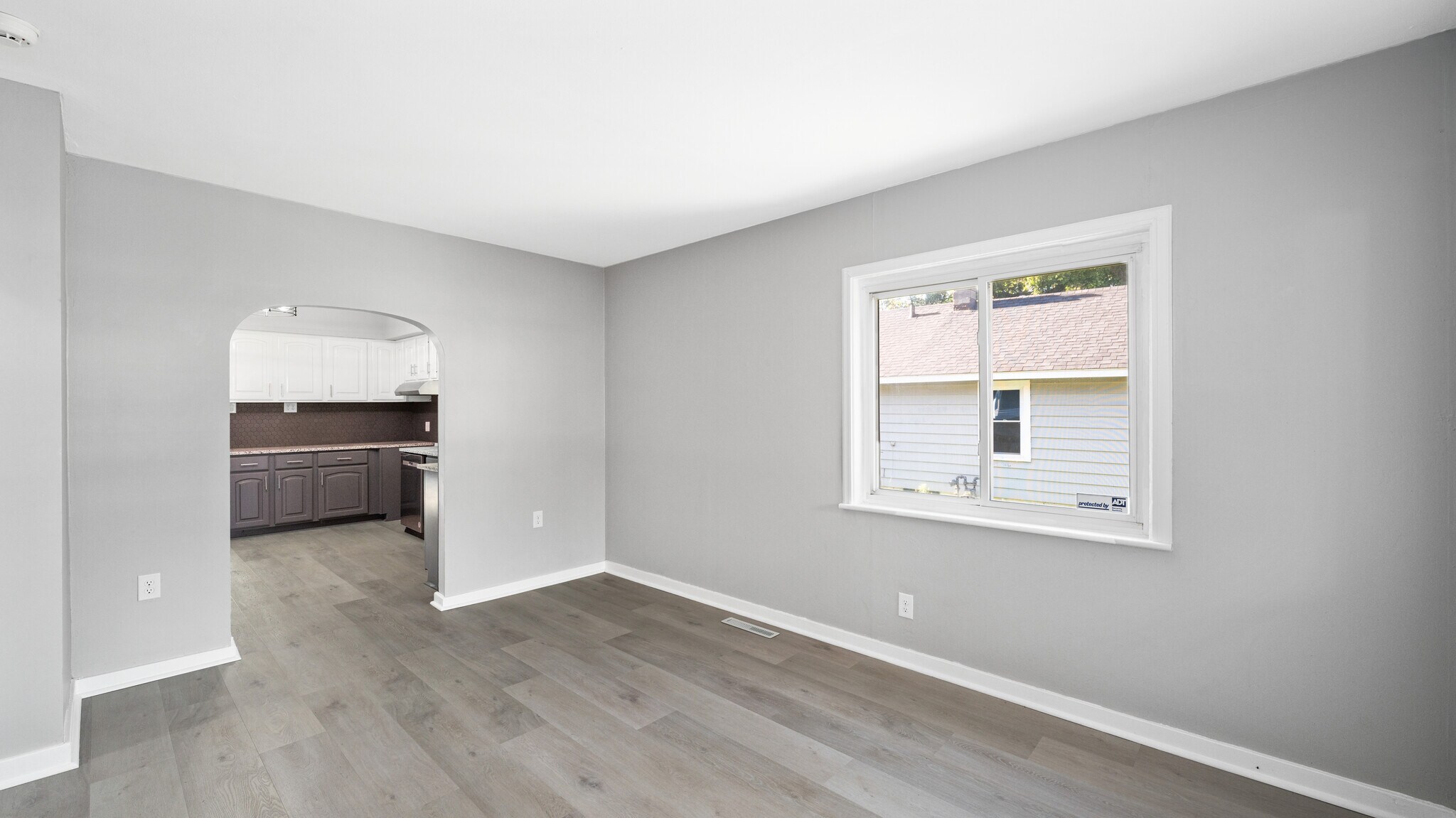 Living room - 1001 Patchen Rd
