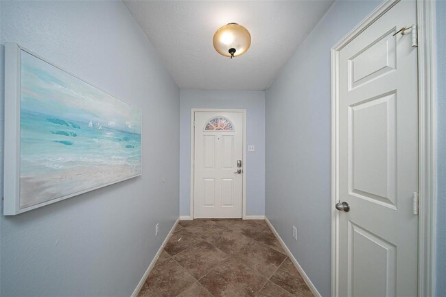 Building Photo - 22814 W Waterlake