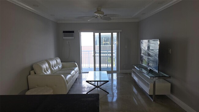 Building Photo - 200 S Birch Rd