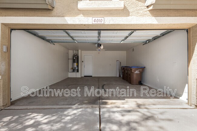 Building Photo - 4010 E Mine Shaft Rd