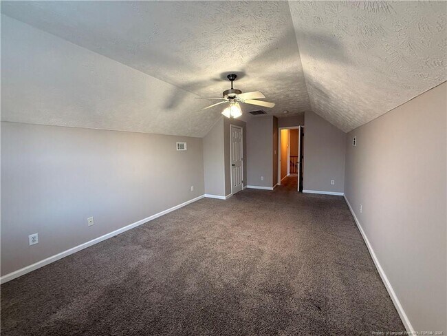 Building Photo - 2402 Larwood Dr