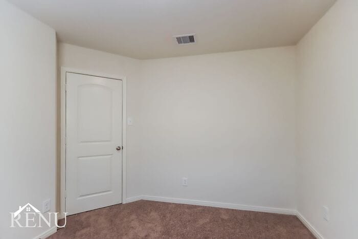 Building Photo - 10506 Sweetwater Creek Dr