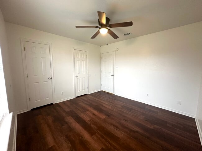 Building Photo - 4 Pinto Cir