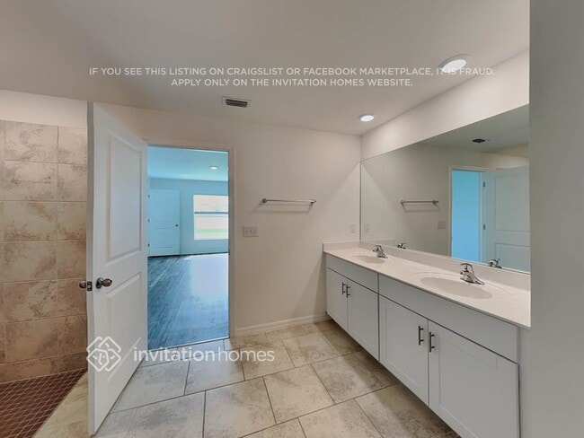 Building Photo - 4268 Palatina Way