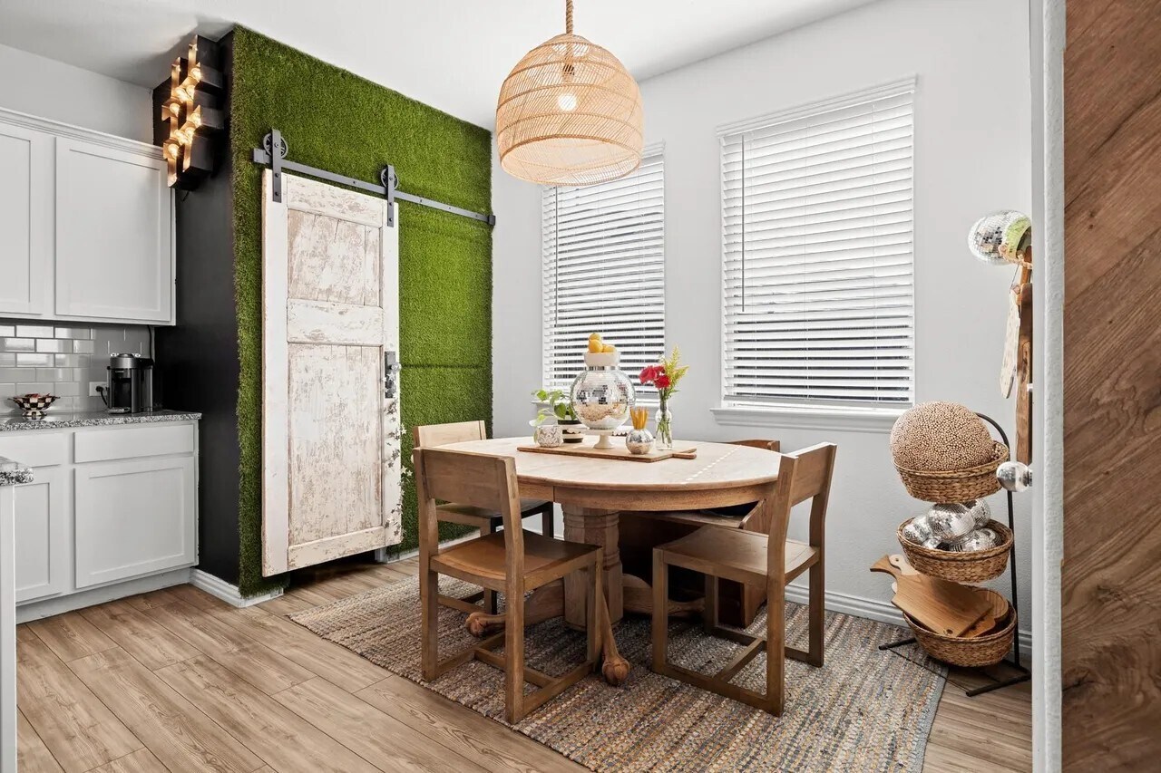 Building Photo - 7101 Crepe Myrtle Ave