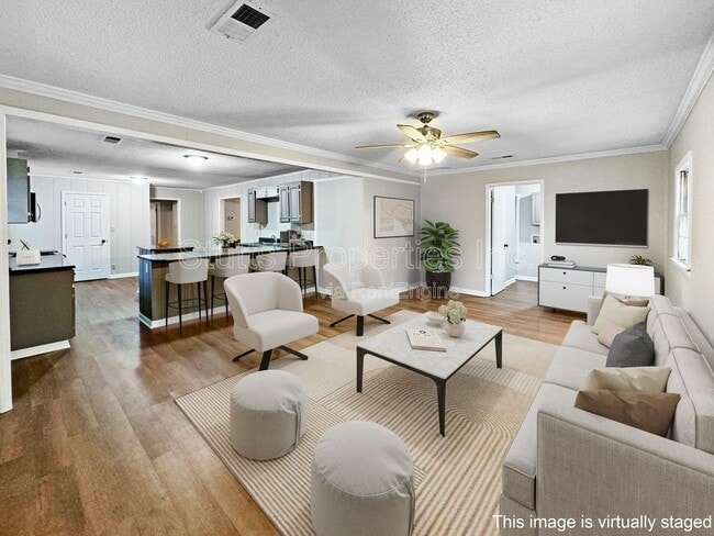 Building Photo - 408 Thorne St