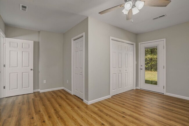 Building Photo - 566 Owl Nest Rd