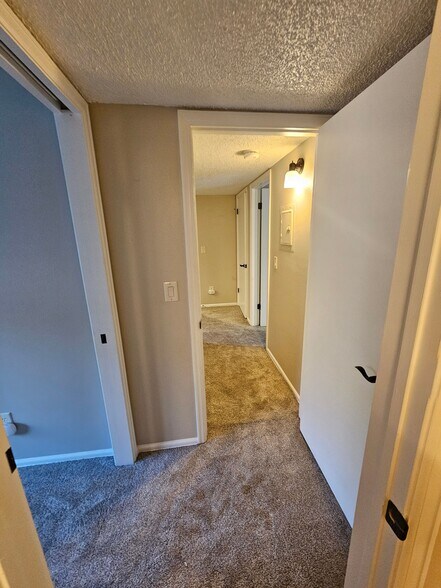 Building Photo - 945 Moorings Dr