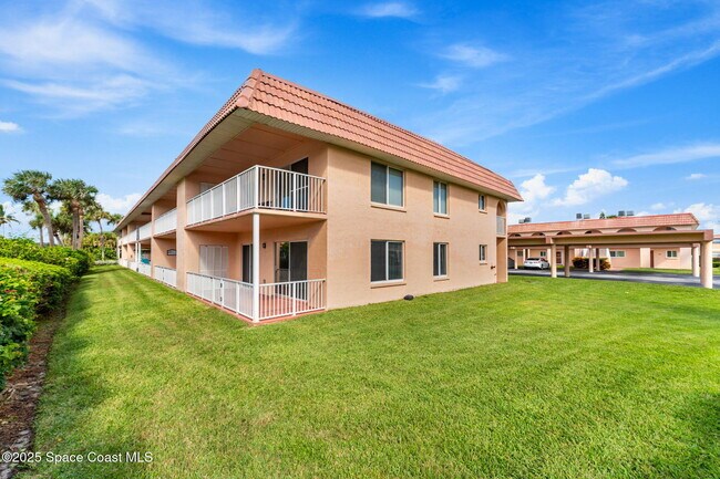 Building Photo - 8000 Ridgewood Ave