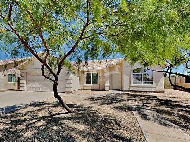 Building Photo - 1177 S Jamaica Way