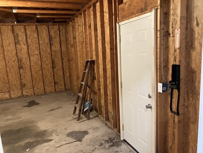 Building Photo - 1442 Oriole Dr