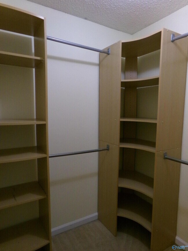 Building Photo - 141 Freedom Way