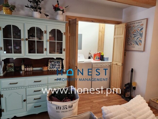 Building Photo - 9 High St