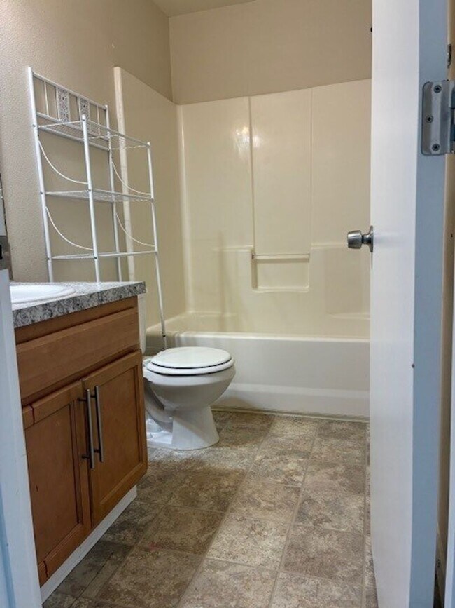 Building Photo - 13414 SE Division St