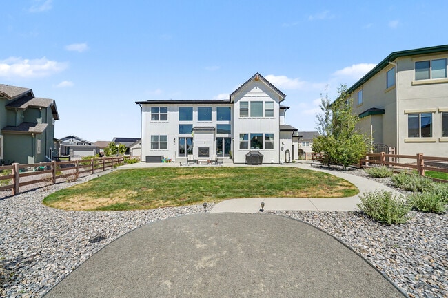 Building Photo - 6339 Knapp Dr