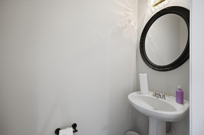 Building Photo - 2530 Transom Pl