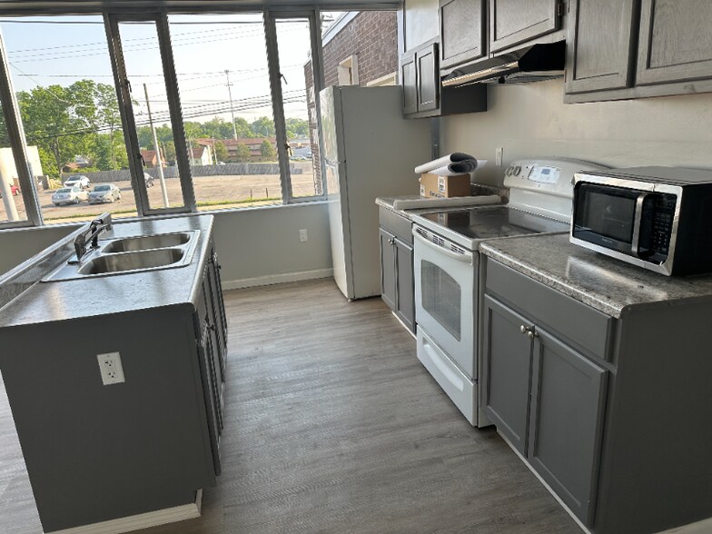 Building Photo - 2838 Linden Ave