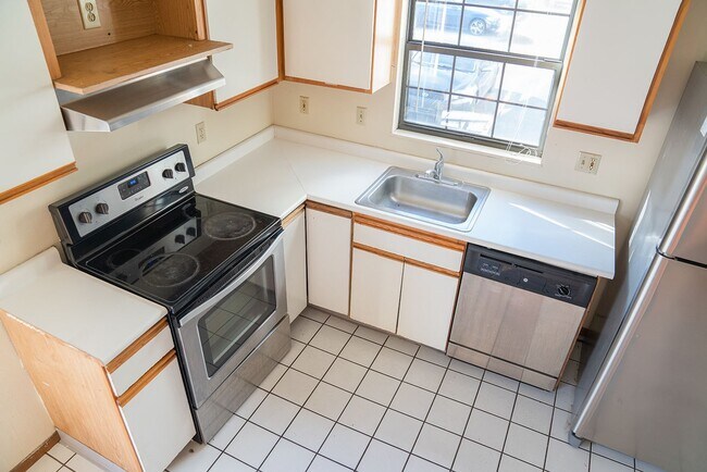 Building Photo - (45) 99-103 Chittenden Avenue