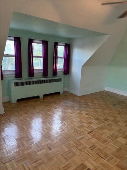 3rd floor bedroom - 4738 Friendship Ave