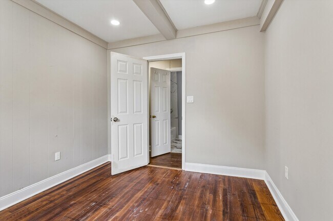 Building Photo - 1428 24th St