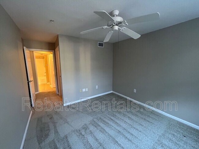 Building Photo - 10075 Gate Pkwy N