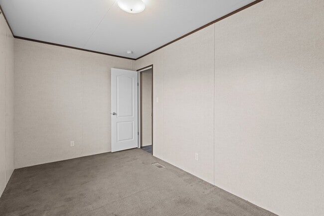 Building Photo - 504 W 55th St