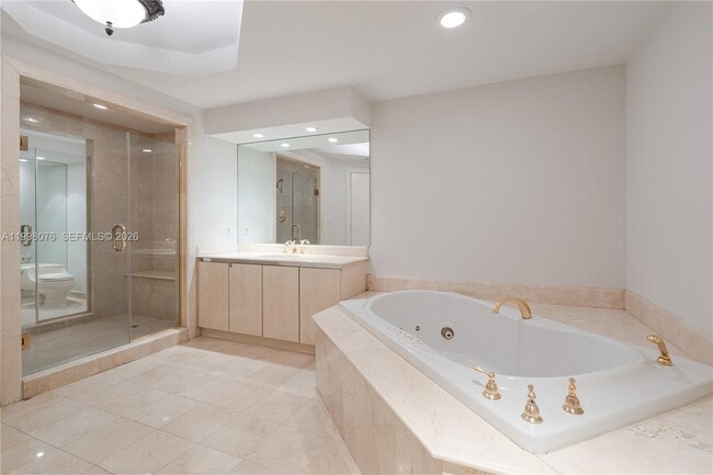 Building Photo - 445 Grand Bay Dr