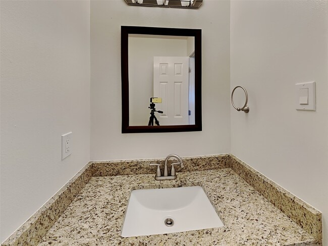 Building Photo - 22115 Guston Hall Ln