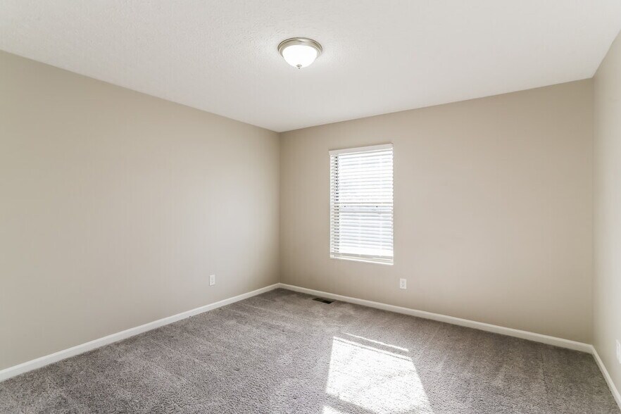 Building Photo - 5815 Castleknock Rd