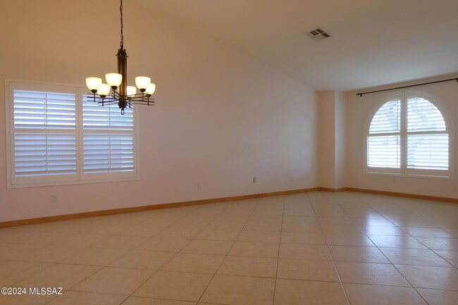 Building Photo - 6831 W Rifle Way