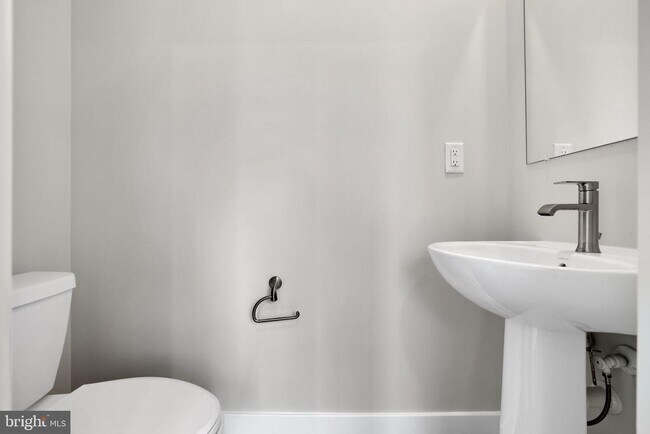 Building Photo - 2782 Bridgewater Dr