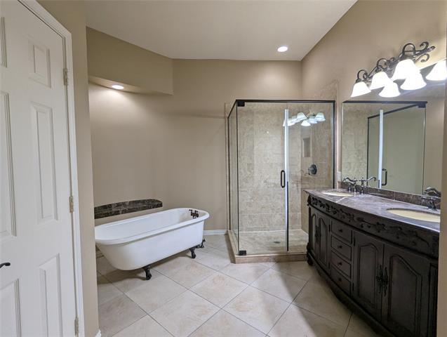 Building Photo - 8912 Smokey Dr