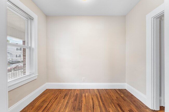 Building Photo - 22 Auburn St