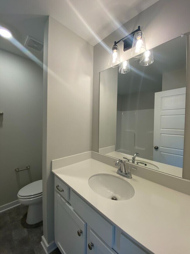 Building Photo - Home for Rent in Calera, AL!!! Available t...