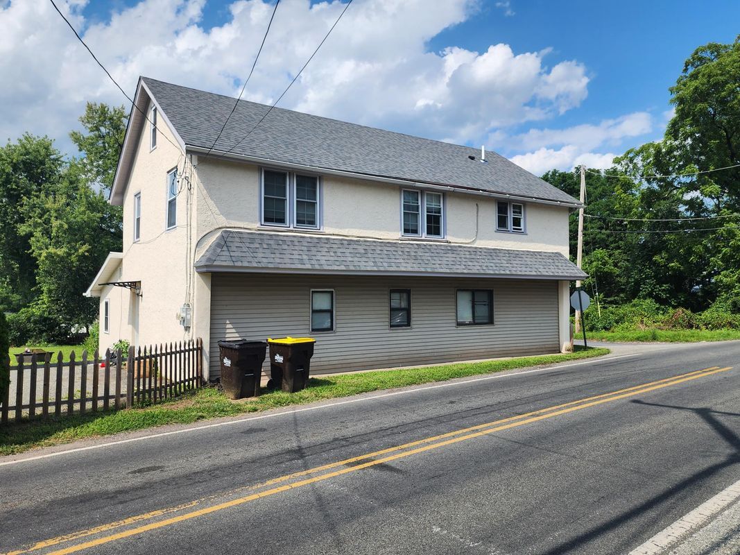 Building Photo - 1084 S Hanover St