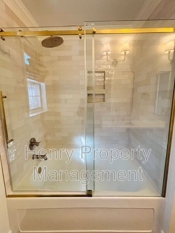 Building Photo - 8929 New Windsor Pl