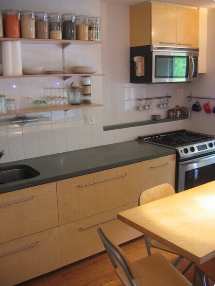 Building Photo - 400 Central Park W