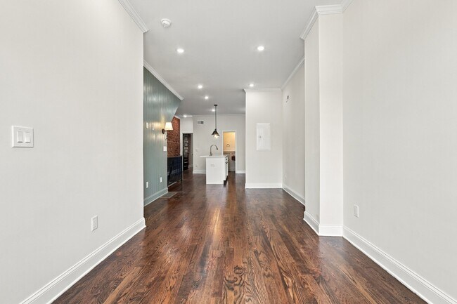 Building Photo - 2434 N 33rd St