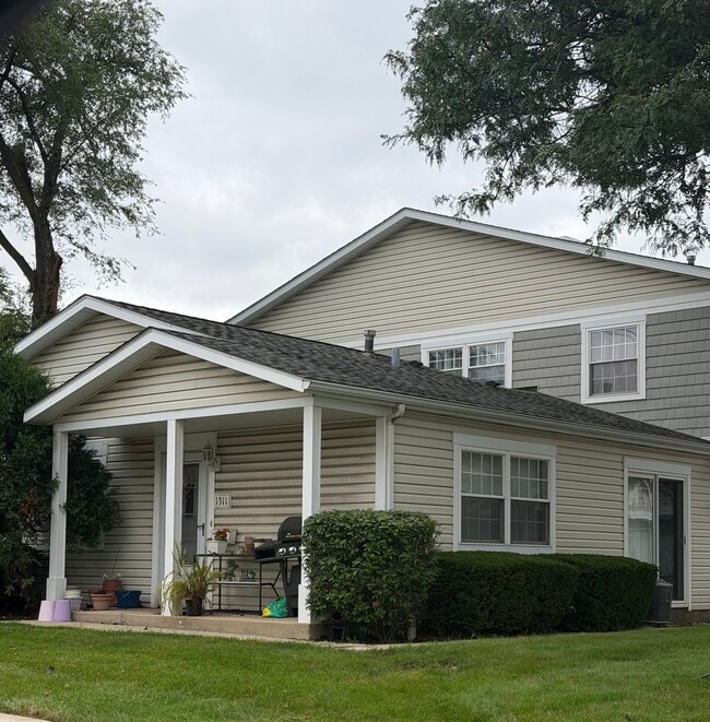 Building Photo - 1311 Alpine Ct