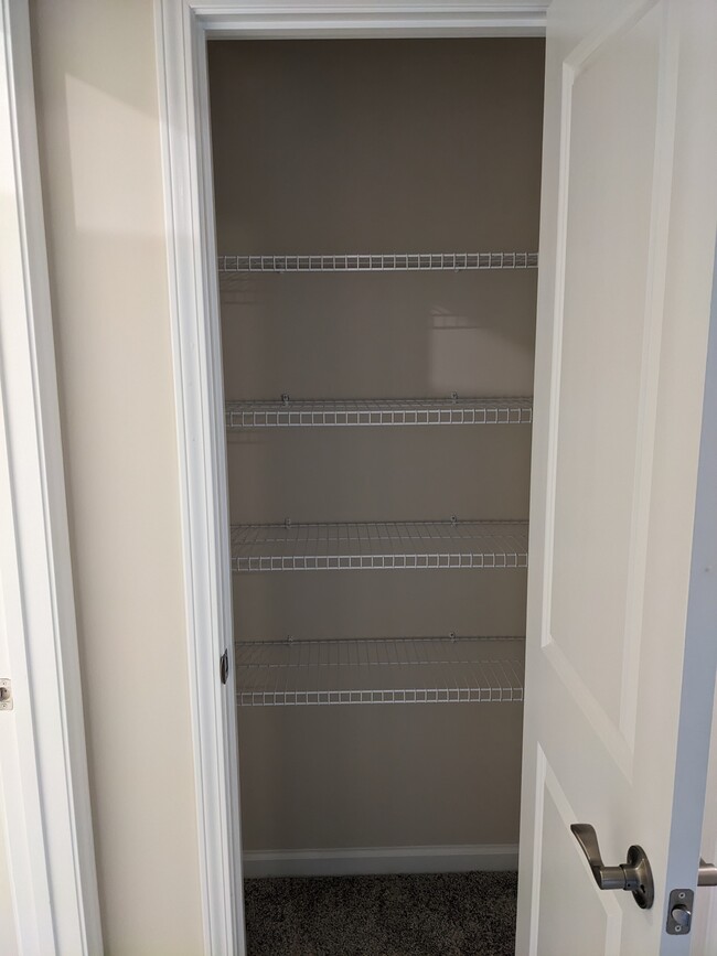 Hallway linen closet - 877 McKenzie Park Ter