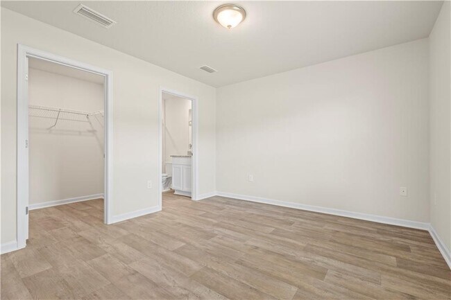 Building Photo - 1172 Sweet Laurel St