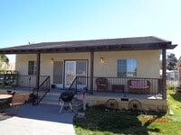 Building Photo - Remodeled Guest House in Quartz Hill All Utilities Included