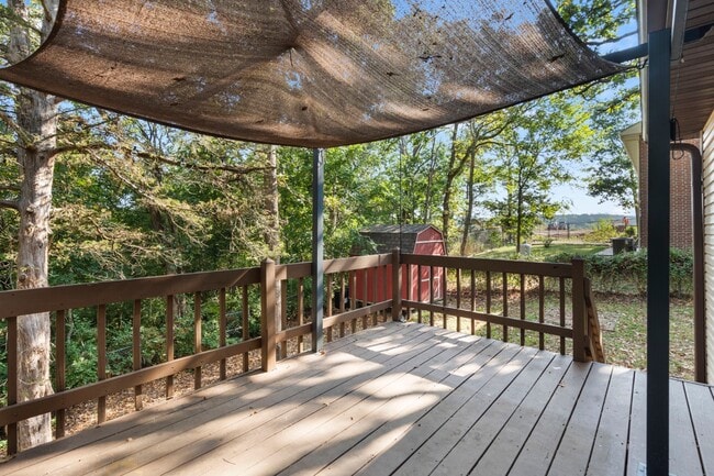 Building Photo - 161 Trent St