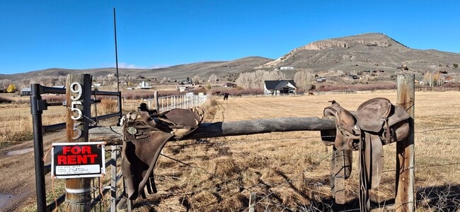 Building Photo - Winter Rental