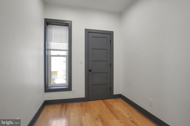 Building Photo - 2619 W Thompson St